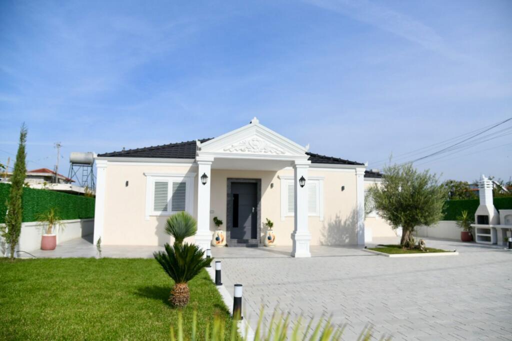 🏡 Shitet vilë moderne dhe komode në Durres 🏡