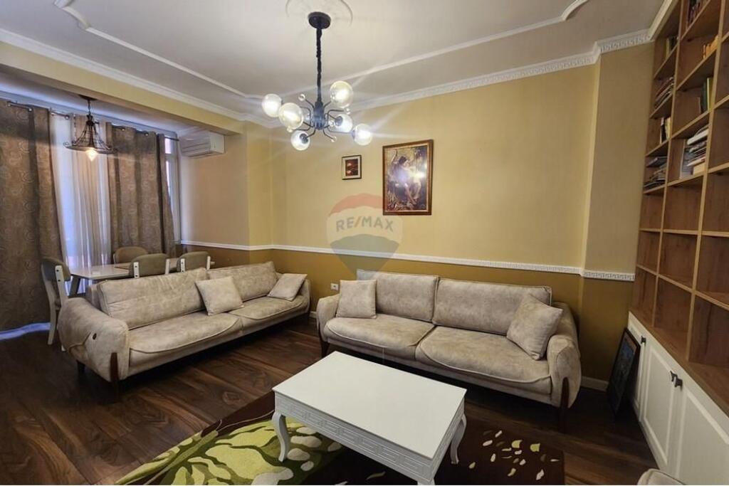 Apartament me qira tek kompleksi panorama