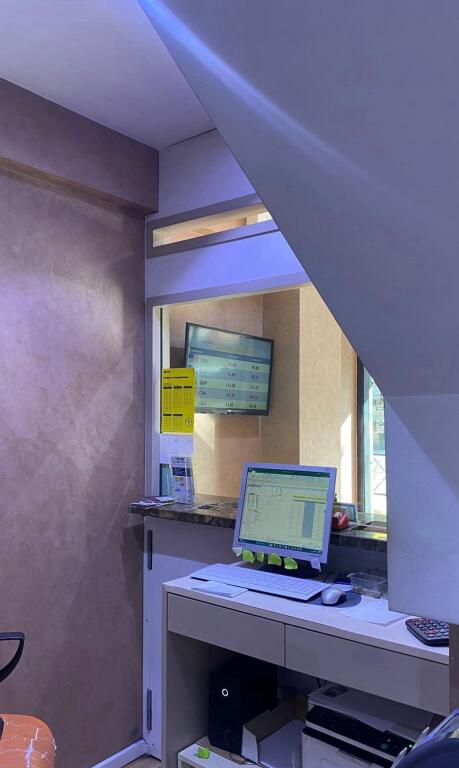 🏪 Dyqan në Shitje – Rruga e Kavajës!