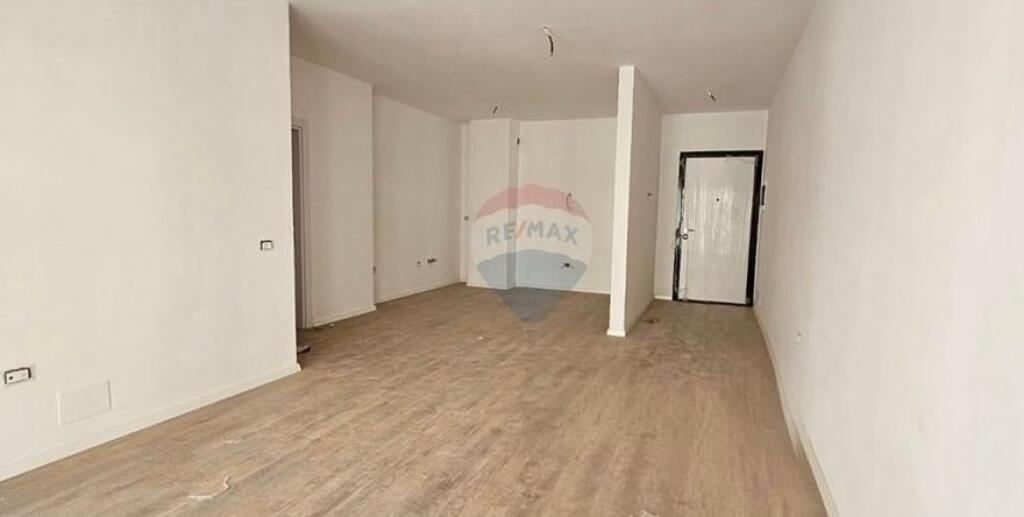 Shitet apartament 2+1+2 ne Laprak