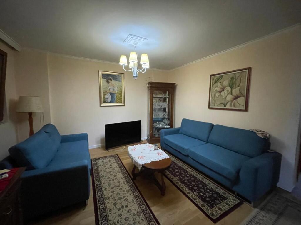 Apartament me Qira 2+1+2 Ballkone tek Selvia