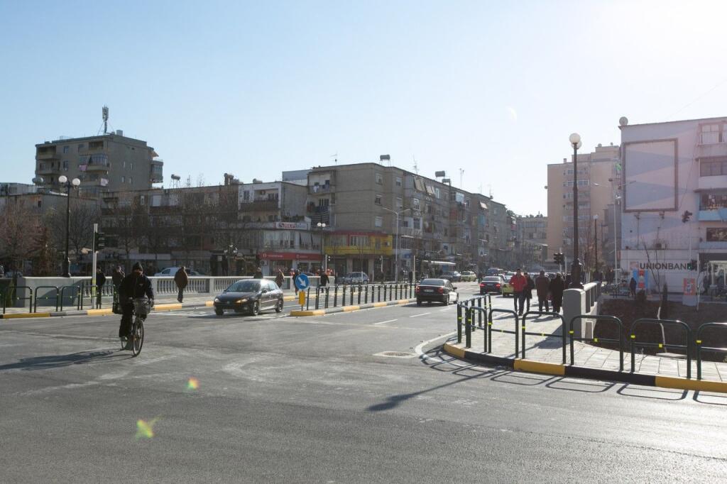 Godine 5 kateshe me qera tek ish stacioni i fundit te tiranes se re.