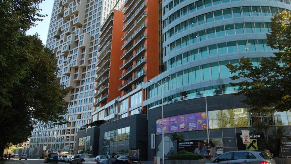 JAPIM ME QIRA AMBIENT - PRANË ETC