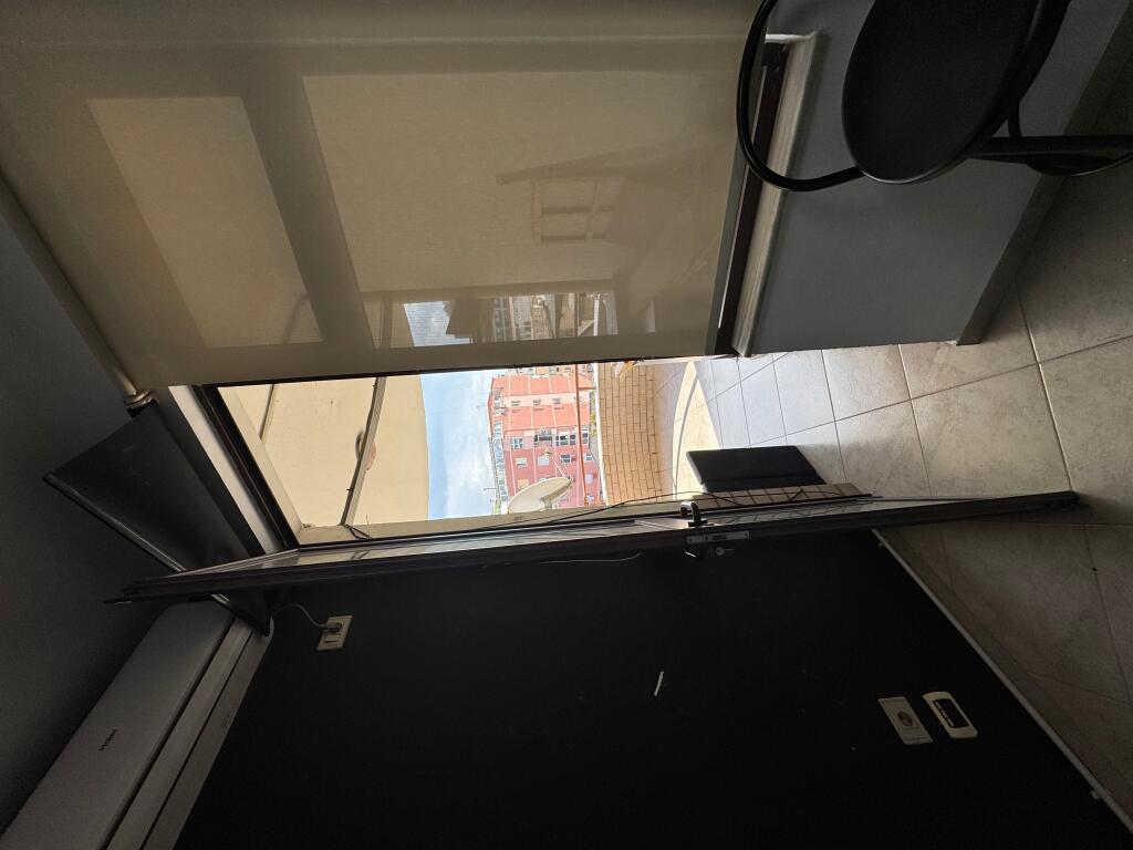 Zyre e vogel me qira ne Ish Bllok!