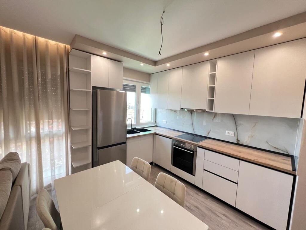 Appartamento In Affitto 1+1 in Via Jordan Misja (ID B2101324) Tirana