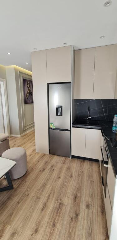 JEPET ME QERA 1+1 LAPRAKE E88