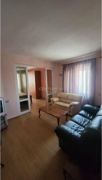 Dublex për shitje Buzë Rrugës se Kavajës