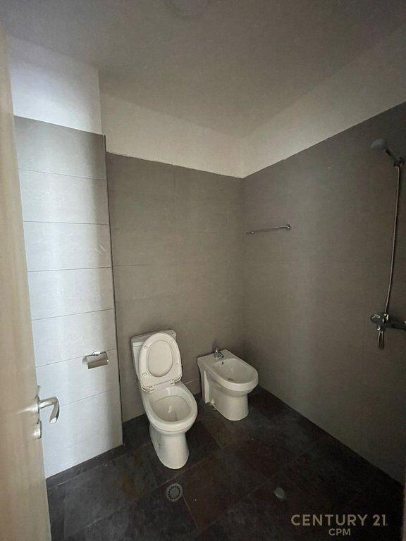 JEPET ME QIRA AMBIENT PER ZYRA, KOMUNA E PARISIT !