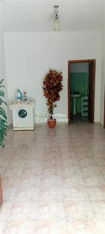Shtepi me Qera, 2+1 “Ish Stacioni i Trenit” 400 Euro/Muaj rruga ramazan bogdani