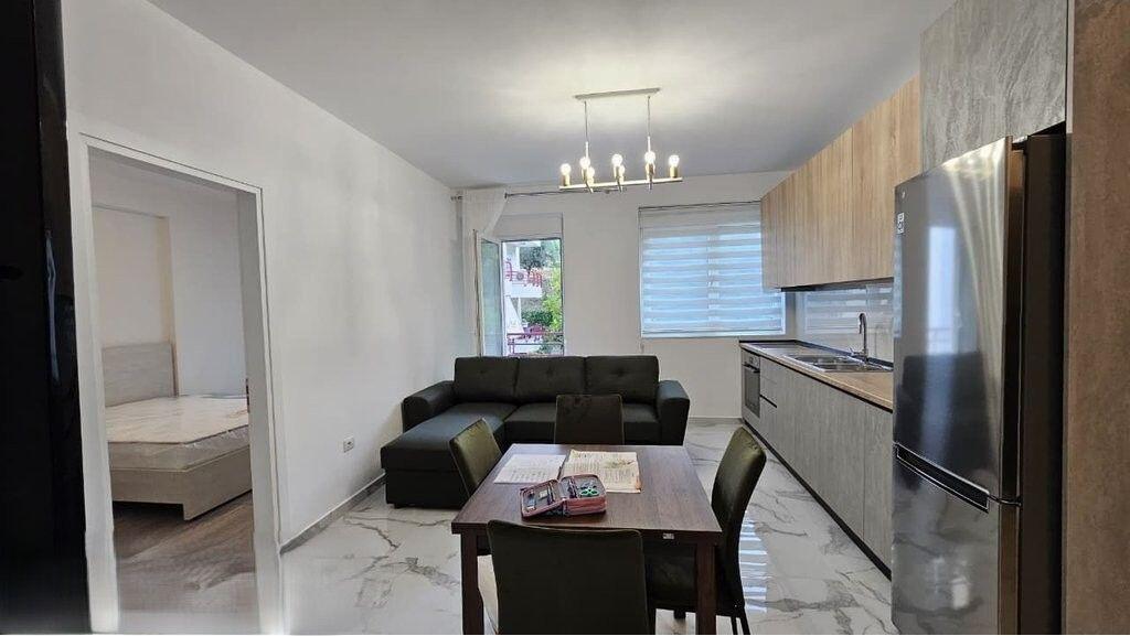 APARTAMENT 2+1 PER QIRA TE KOMPLEKSI FZ Liqeni Thate! 700 € /Muaj