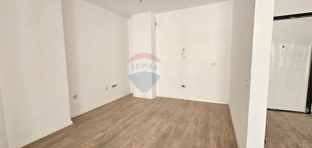 Shitet apartament 2+1+2 ne Laprak