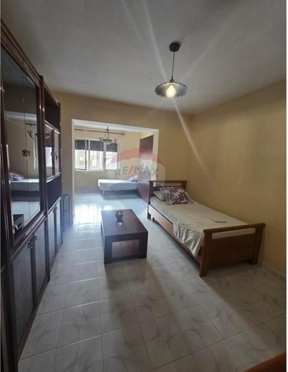 Jepet me Qira Apartament 3+1 te Shkolla e Baletit