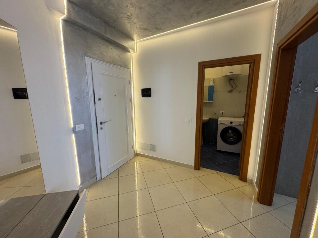 Jepet apartament me qera 1+1