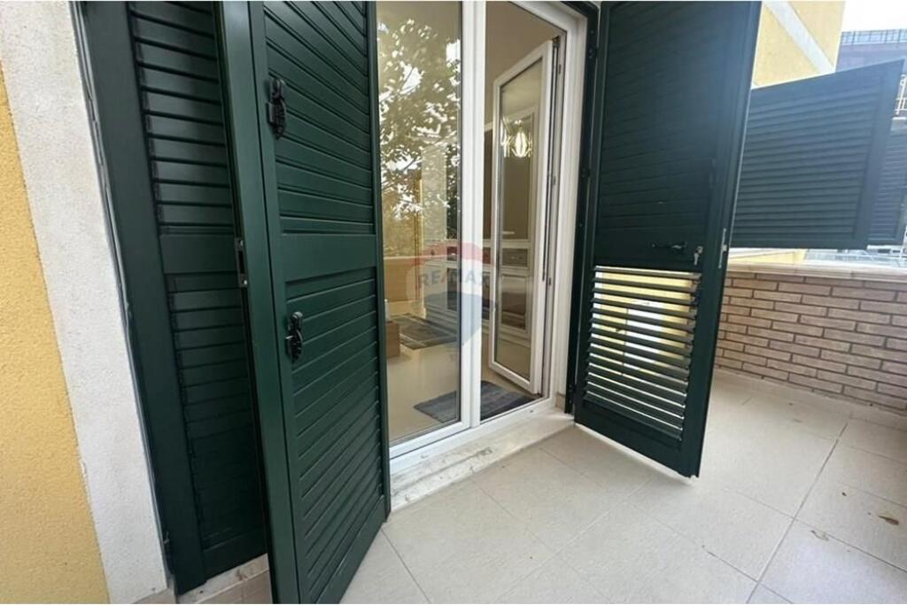 APARTMENT 2+1 FOR SALE DRY LAKE !