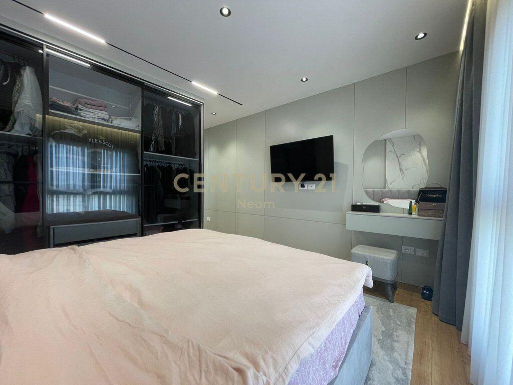 RENT, APARTMENT 2+1+2+PARKING IN DRY LAKE!