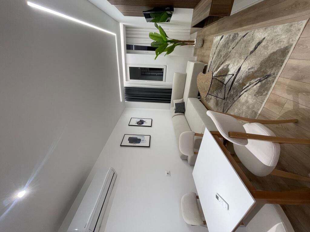 Shitet apartament 1+1 tek Rruga Fortuzi