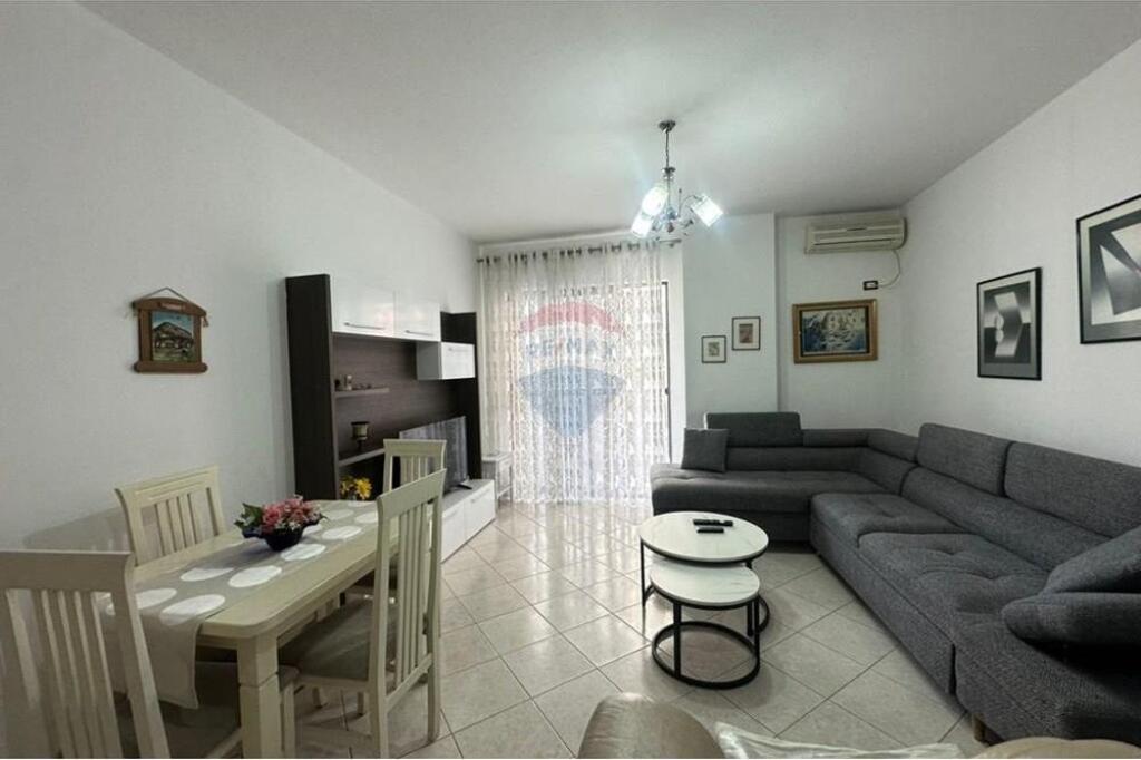 Apartment 2+1+2 for rent in Astir.