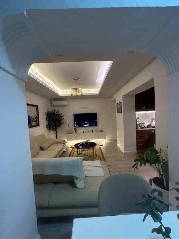 Apartament Me Qera 2+1 ne Porcelan