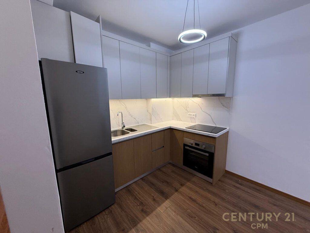 TEK KODRA E DIELLIT 2 JAPIM APARTAMENT 1+1+ POST PARKIMI ME QIRA 700 € /Muaj