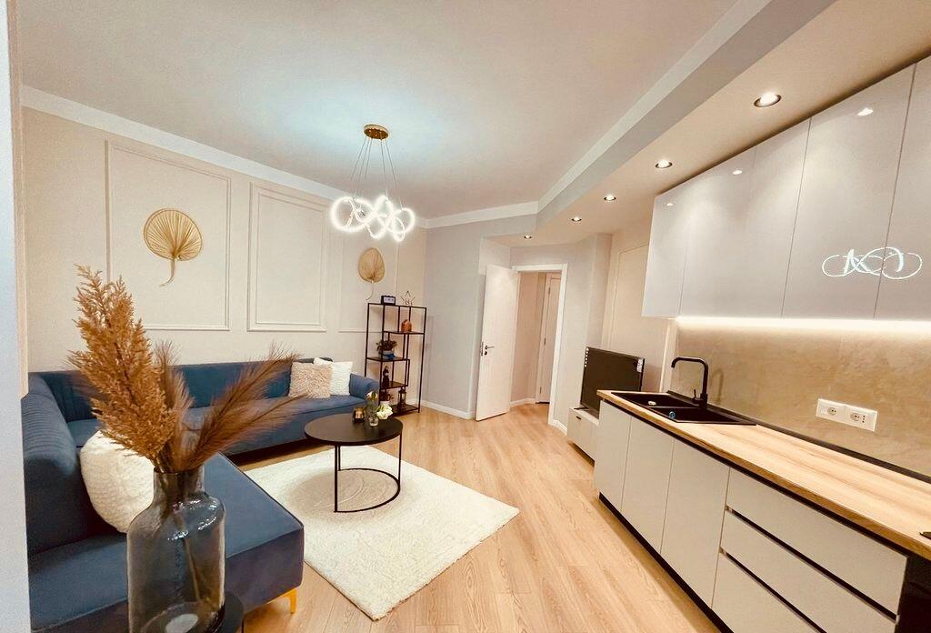 Commune of Paris, Apartment 1+1