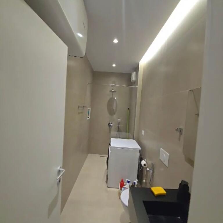 Jepet me qira 2+1+post parkimi prane Hipotekes