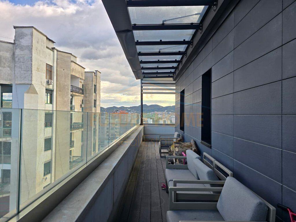 For sale, Apartment 2+1+2+ 2 parking spaces, Center, Tirana.