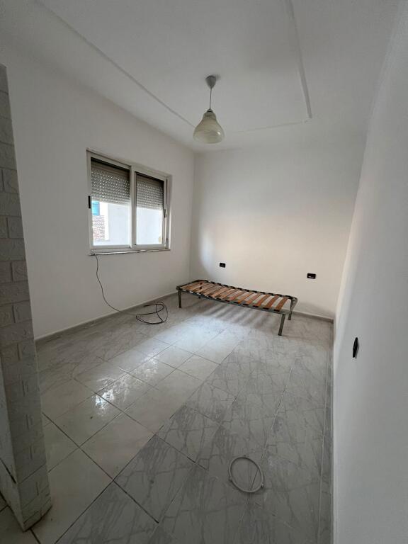 Jepet me qera 2+1 te Myslym Shyri