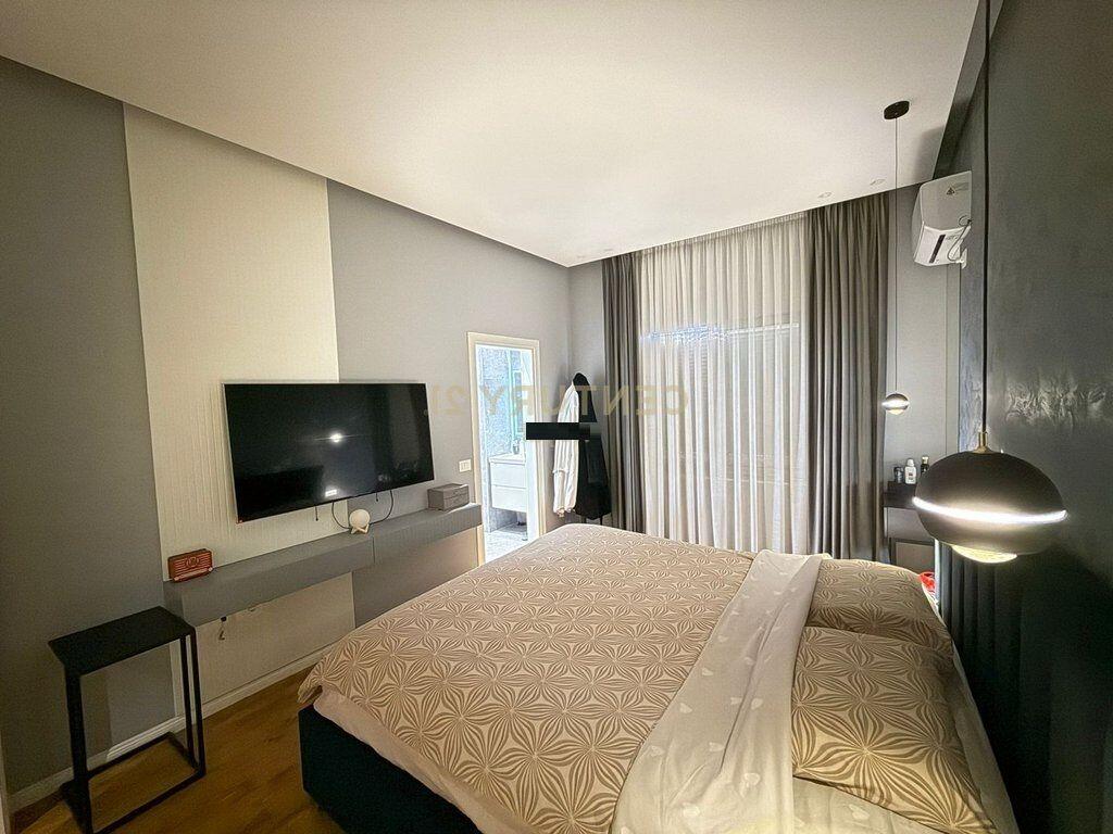 Apartament 3+1+2+ Verande ne Fresk