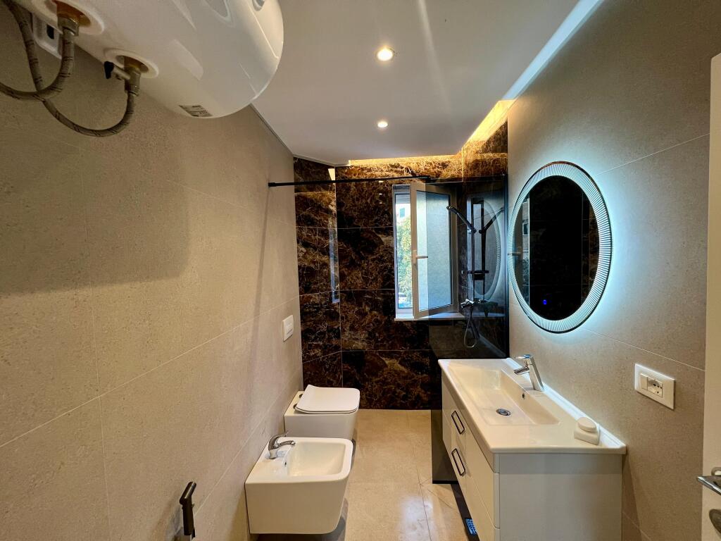 Jepet me qira apartament 1+1, përballë “Delijorgjit”, Tiranë.