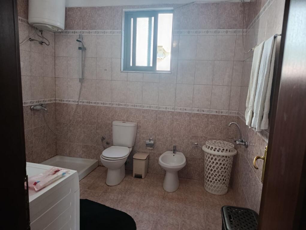 2+1,i mobiluar kat vile,te inxhinieria e ndertimit,cmimi 550 euro