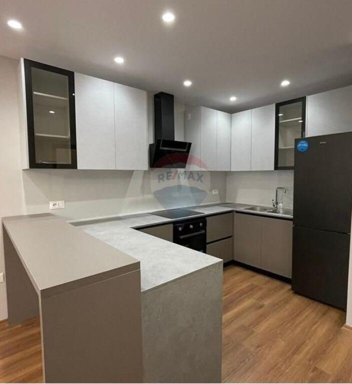 2+1  near pharmacy 10- Dibra street