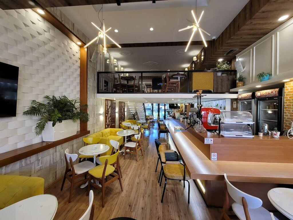 AMBIENT KOMERCIAL PER SHITJE PRANE GJIMNAZIT PARTIZANI!