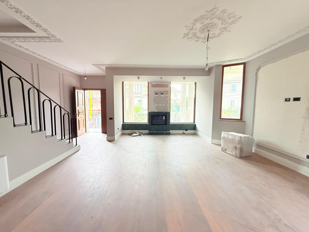 🏡 2 Adjacent Villas for Rent – Sauk, near the Brigades Palace