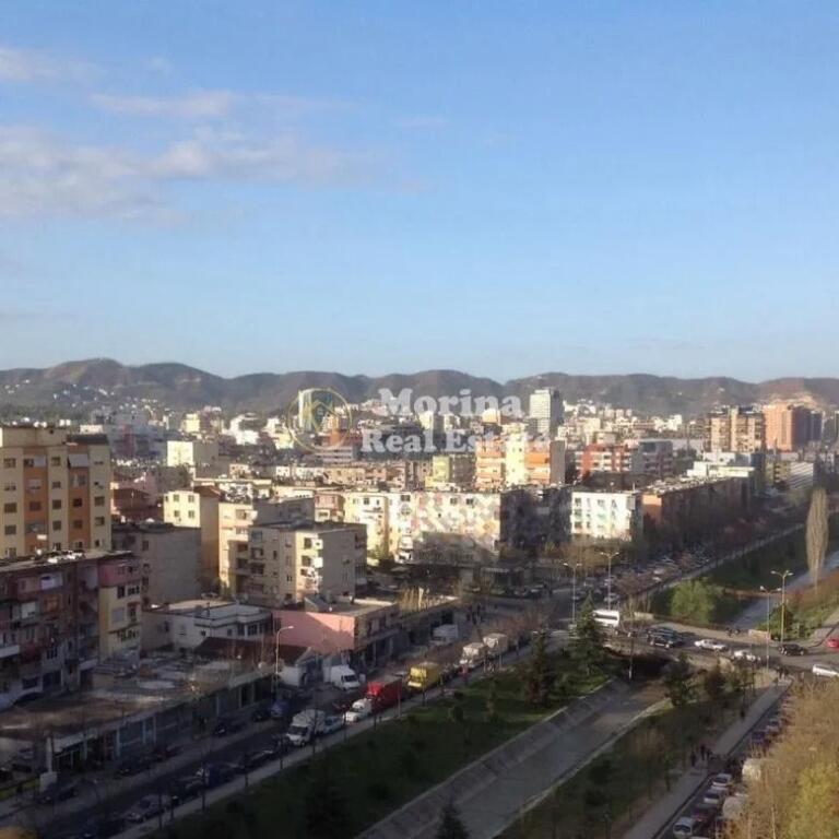 In affitto, Appartamento 2+1, a Brryli, 550 Euro/Mese