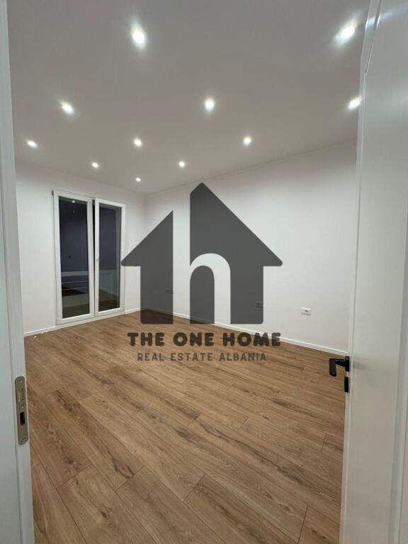 Ap.Shitje 2+1 Rruga Durresit.