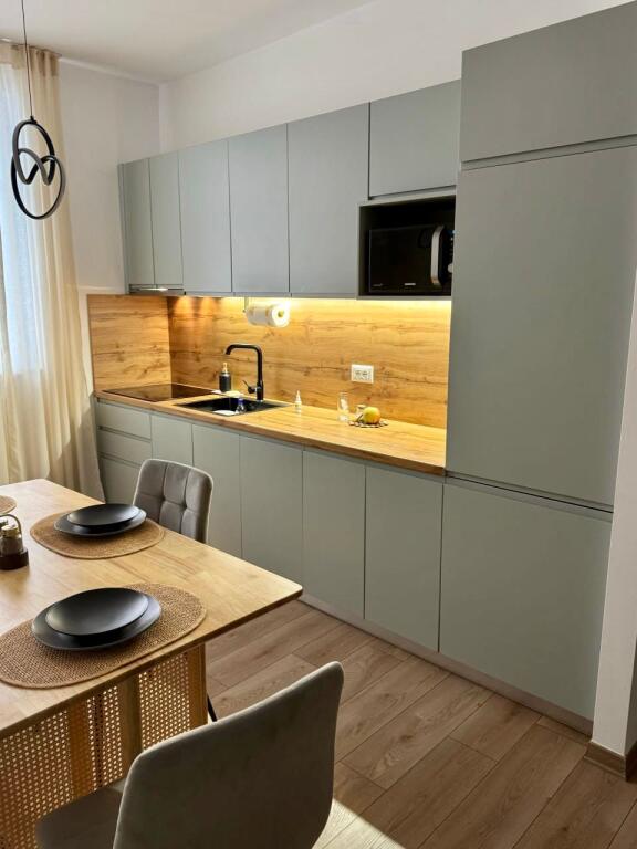 📣 SUPER RENT Apartment 2+1 📍 Center Tirana, Near Flora Cafe 🛣️ "Durresit" Street ✨