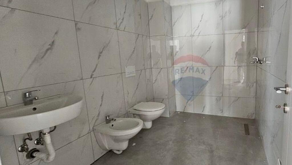 Shitet apartament 2+1+2 ne Laprak