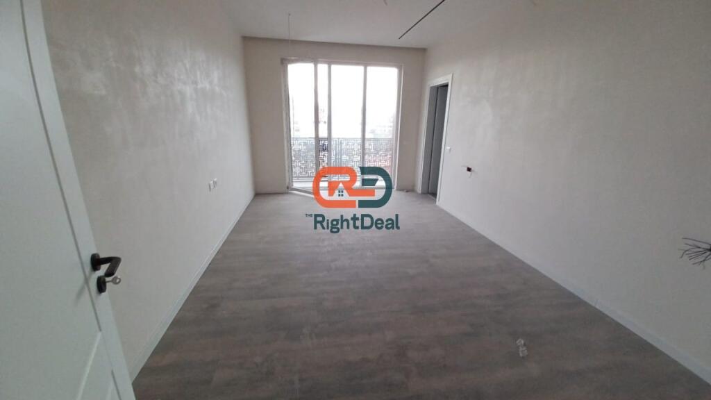 Tek Golden Hands Ne Paskuqan, Shitet Super Apartament 2+1+2, Me Planimetri Perfekte!!