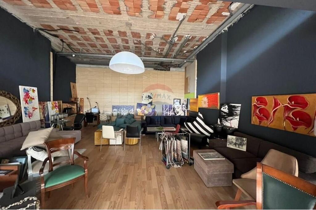 Shitet njesi tregtare ne Don Bosco !