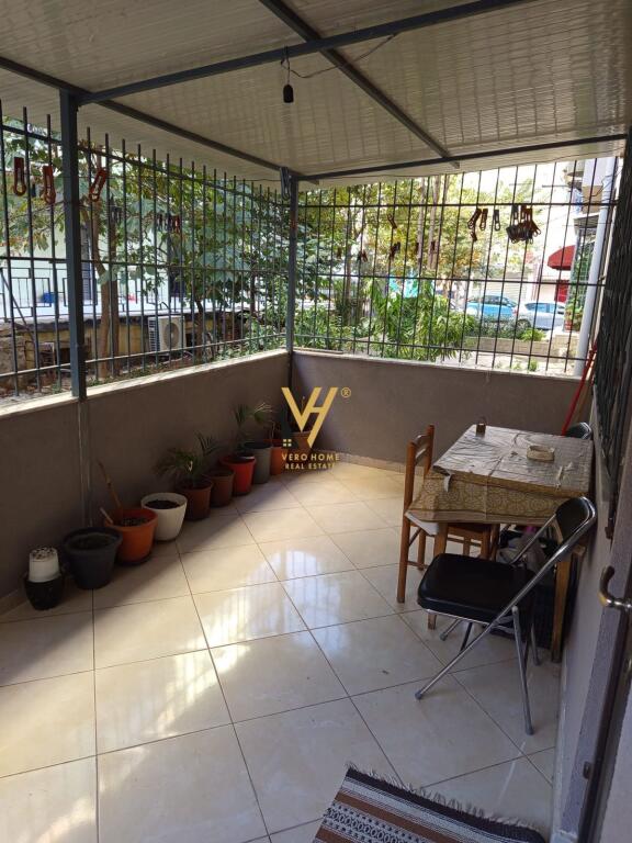 JEPET APARTAMENT 2+1+2 ME QIRA TE ISH PARKU I AUTOBUSAVE 600 EURO