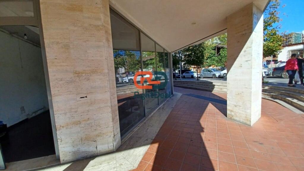 At Tower Bridge Complex 3, Business Unit for Sale, With Glass Facade Ideal for Investment!!