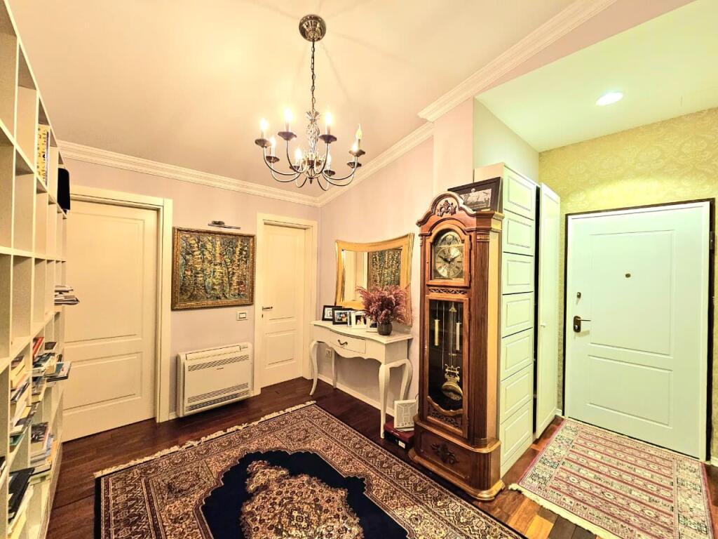 Luxury penthouse for sale in the area of Liqeni i Thate with an open view of the lake  