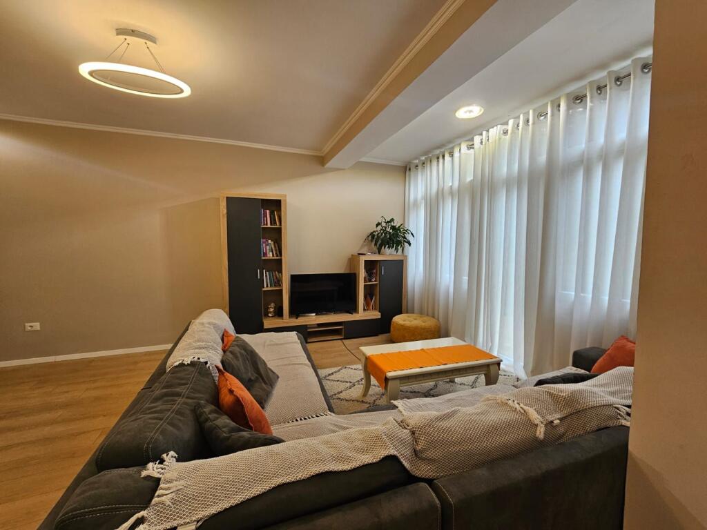 Appartamento 2+1+2 in vendita vicino al Giardino Botanico vicino alla Moschea!