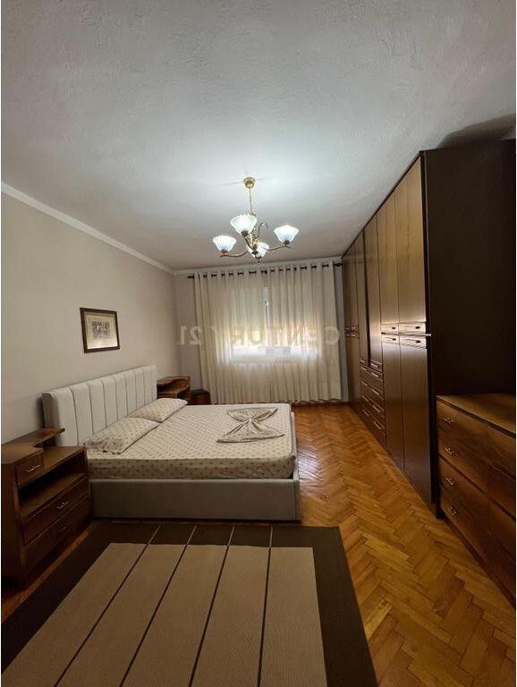 APARTAMENT 2+1 ME QIRA, PRANE AMBASADES AMERIKANE, TIRANE!