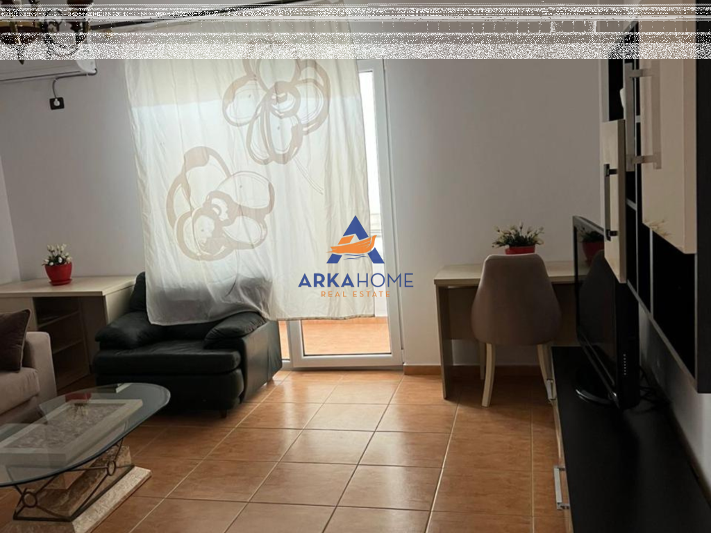 JEPET APARTAMENT ME QERA 1+1+BALLKON "KARL GEGA,STACIONI I TRENIT" 550 EURO