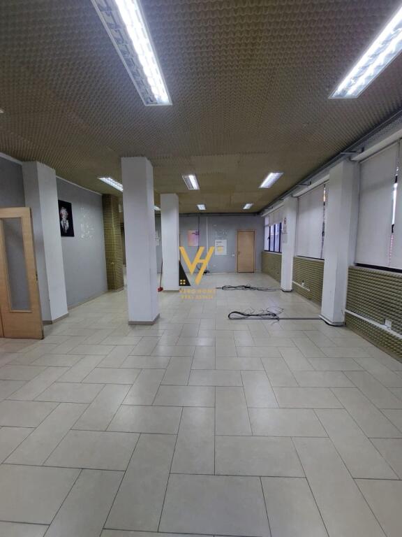 JEPET ZYRE 350 M2 ME QERA TE RRUGA PJETER BUDI 3.000 EURO