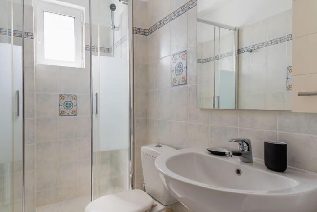 Zyre ne shitje tek Myslym Shyri (ID BZ113) Tirane