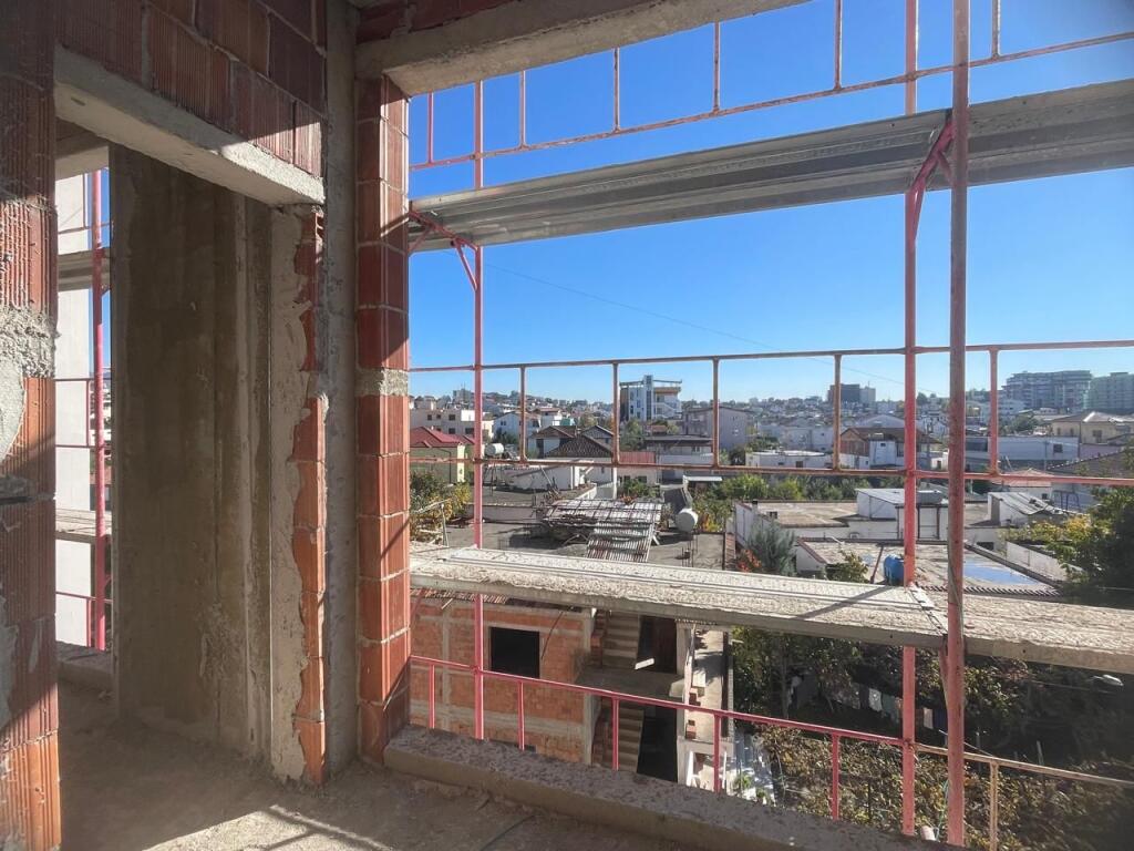 Appartamento 1+1 in vendita a Kamez