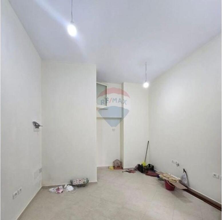 Shop - For Rent - Former Electric Market, Tirana !