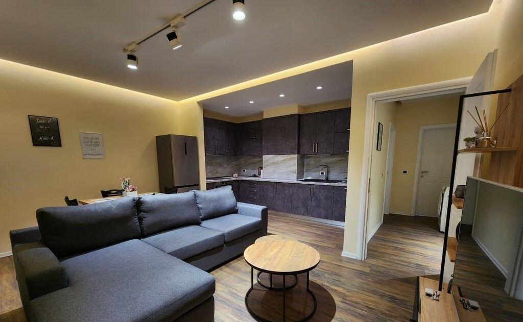 Shitet super apartament luksoz në zemër të Tiranës – tek 9 Katshet!